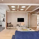 2 Bedroom Lovely In