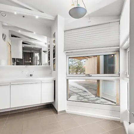 2 Bedroom Lovely In Сasa de vacaciones *
