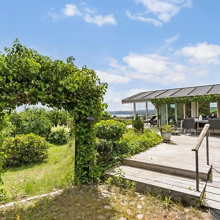 Holiday home 2 Bedroom Lovely In